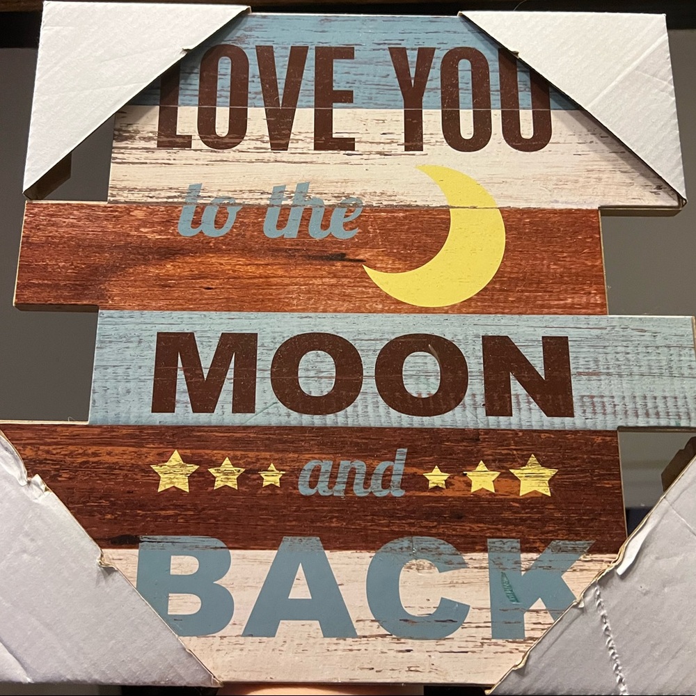 Love you to the moon & back plaque